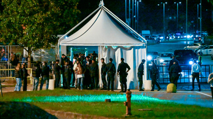 Fuertes controles de acceso al Bluenergy Stadium de Udine antes del Italia-Israel