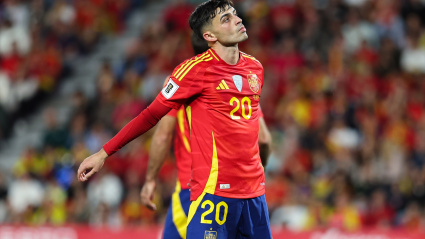 Pedri de España se lamenta durante el partido de clasificación para la Copa Mundial de la FIFA 2026 entre España y Bulgaria en José Zorrilla