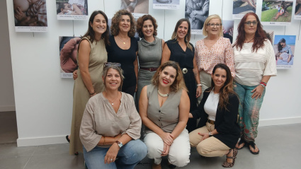Primera exposición fotográfica para promover la lactancia materna en Motril