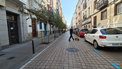 El objetivo de los hosteleros es que en momentos puntuales se corte el tráfico para usar la calzada