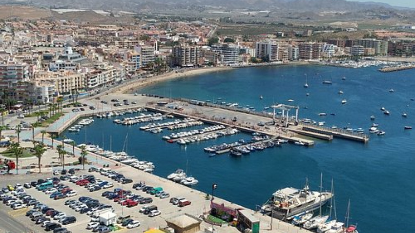 Imagen del puerto pesquero y comercial de Águilas