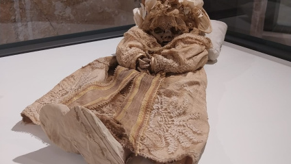 Un bebé momificado en el Museo de Quinto