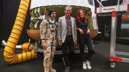 El exministro Pedro Duque, en las instalaciones de PLD Space