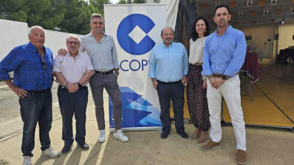Amigos, colaboradores y representantes de la sociedad jiennense compartieron risas y buenos momentos en el recinto ferial
