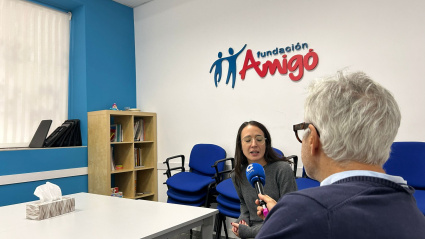 Cristina, psicóloga, conversa con Fernando de Haro