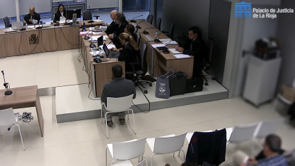 Un jurado popular juzga en Logroño a un hombre acusado de matar a su esposa