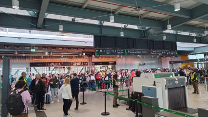 Caos en la estación de Santiago por la interrupción de tráfico ferroviario