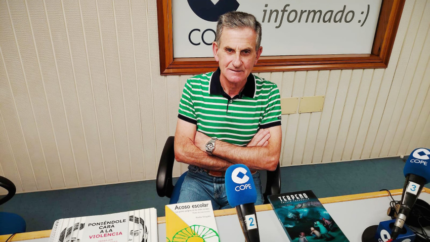 Emilio Tresgallo es doctor en Pedagogía y especialista en acoso escolar