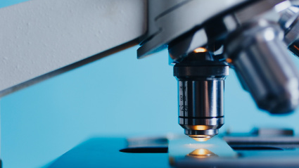 si antes de 10.000 éramos capaces de sacar 1 al mercado y ahora de cada 3.000 vamos a ser capaces de sacar 1 al mercado, la repercusión del costo que tiene para la farmacéutica va a ser mucho menor