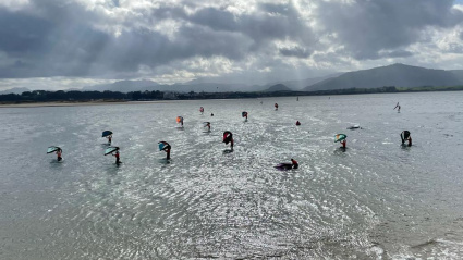 Poder aparcar cerca del acceso a la rampa es prioritario para poder practicar deportes acuáticos en la Bahía de Santander
