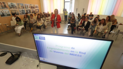 Blanca Torrent durante el balance en uno de los Viveros de Empresas