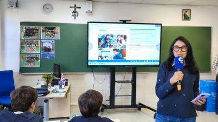 Pilar Cisneros en un colegio de Madrid