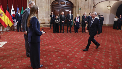 Mario Draghi, recibido en audiencia por el Rey Felipe y la Princesa de Asturias con motivo de los Premios Princesa