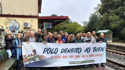 Llegada de integrantes de la plataforma a Pontedeume