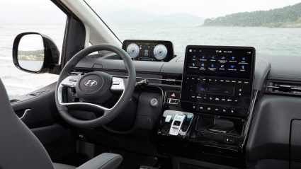 Hyundai Staria HEV