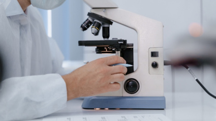 (Foto de ARCHIVO)Microscopio, laboratorioREMITIDA / HANDOUT por COMUNIDAD DE MADRIDFotografía remitida a medios de comunicación exclusivamente para ilustrar la noticia a la que hace referencia la imagen, y citando la procedencia de la imagen en la firma16/6/2025