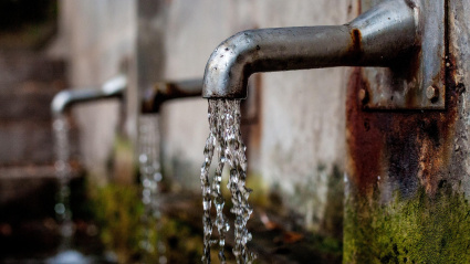 Para atajar la situación de raíz, el consistorio está implementando un cambio tecnológico en el sistema de tratamiento del agua.