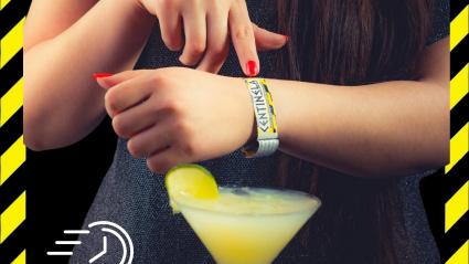 Pulsera centinela que detecta droga en la bebida en tan solo 5 segundos