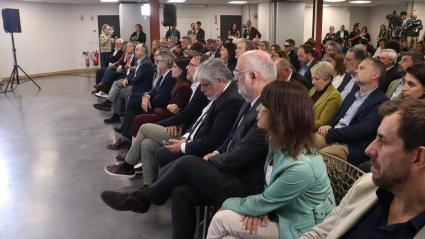 Puigdemont también ha aprovechado para marcar distancias con otros actores políticos, asegurando que ellos no harían "como otros en la anterior legislatura"