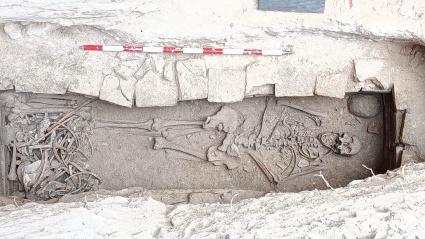 Restos de la tumba