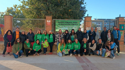 Concentración en el colegio  Pedro J. Rubio