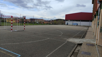 Una imagen del Colegio de El Vallín, en Piedras Blancas