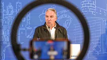 El vicesecretario nacional de Política Autonómica y Municipal y Análisis Electoral del PP, Elías Bendodo, mantiene una reunión con el PP de Burgos