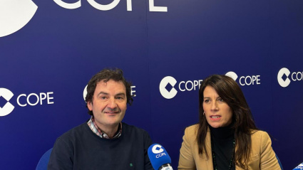 La conselleira de Vivenda, María Martínez Allegue, en los estudios de COPE Ourense