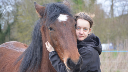 El vínculo entre mujer y caballo se hace muy estrecho en solo una semana