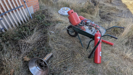 La Policía Local denuncia a dos personas por ocupar una antigua quesería