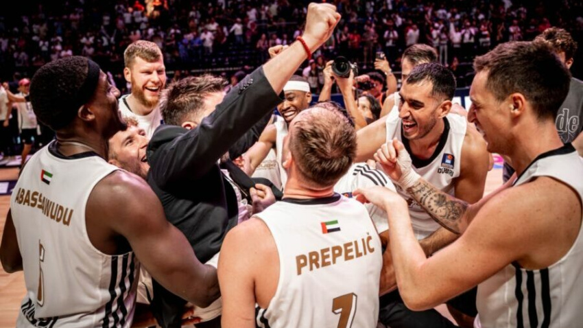 Prepelic, ex de Valencia Basket, celebra un triunfo de su actual equipo, Dubai Basketball