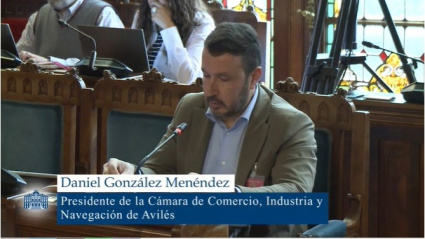 Daniel González, presidente de la Cámara de Comercio de Avilés durante una intervención en la Junta General del Principado