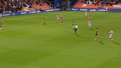 Golazo de Neco Celorio en jugada personal