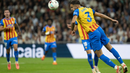 Copete una vez más desubicado en el campo