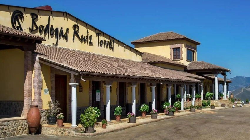 Ruiz Torres, la bodega de Cañamero, impulsa la exportación de Extremadura y desembarca en nuevos mercados