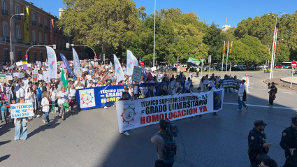 Según explica José Joaquín Durán, secretario de organización de SIETeSS, esta situación es una "anomalía del sistema" que no reconoce la Formación Profesional de Grado Superior que poseen estos profesionales