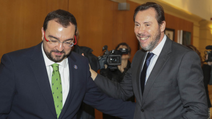 Adrián Barbón y Óscar Puente