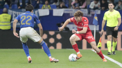 Víctor Muñoz encara en el Oviedo-Osasuna