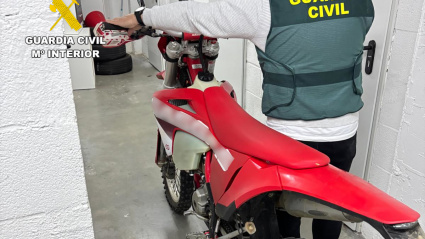 Una de las motos recuperadas.