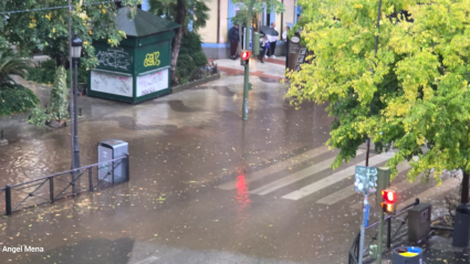 Balsas de agua en la avenida de España