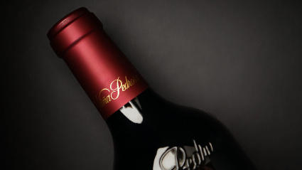 Una botella de Viña Pedrosa Crianza, de Bodegas Hermanos Pérez Pascuas