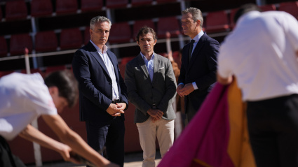 Carlos Novillo junto a Fernando Robleño y Miguel Martín en la Venta del Batán