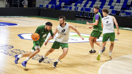 Chris Duarte y Tyler Kalinoski referencias ofensivas de Unicaja