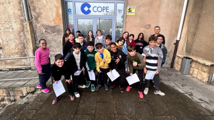 Alumnos del IES Alfonso II en COPE Oviedo