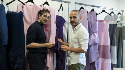 Antonio Burillo y Juan Carlos Hernández, los creativos de la firma The 2nd Skin Co, una de las favoritas de la reina Letizia