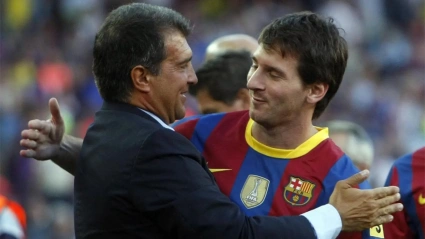 Joan Laporta y Leo Messi se abrazan en su primera etapa como presidente del Barcelona.