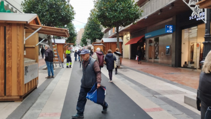 Mercado de Azabache en la calle Gil de Jaz, Oviedo