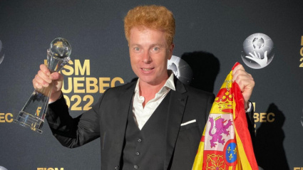 El Mago Yunke recoge su tercero premio FISM
