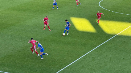 Jugada del CF Lorca Deportiva por banda izquierda