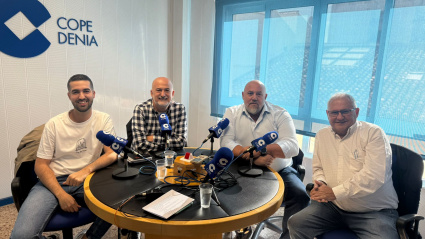 Javier Scotto (PSPV-PSOE), Valen Alcalà (Compromís per Dénia), Mario Vidal (Gent de Dénia) y Félix Redondo (Vox Dénia) durante el debate en COPE Dénia Marina Alta